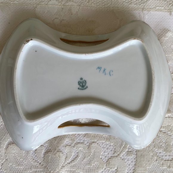 Vintage RS Germany Gold Handle, Hand Painted Purple Wild Roses, Gold Trim Plate - Picture 5 of 6